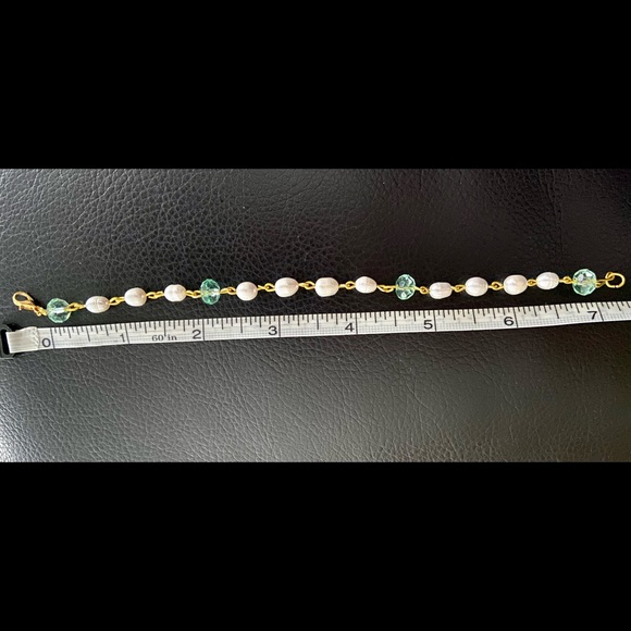 Freshwater pearls non tarnish with green crystals bracelet - handmade - Picture 2 of 4